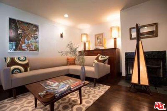1513 Walgrove Avenue, Los Angeles, CA 90066