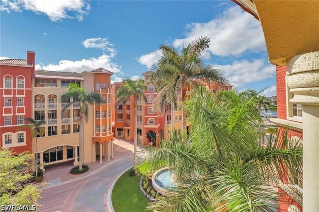 410 Bayfront PL 2407, Naples, FL 34102