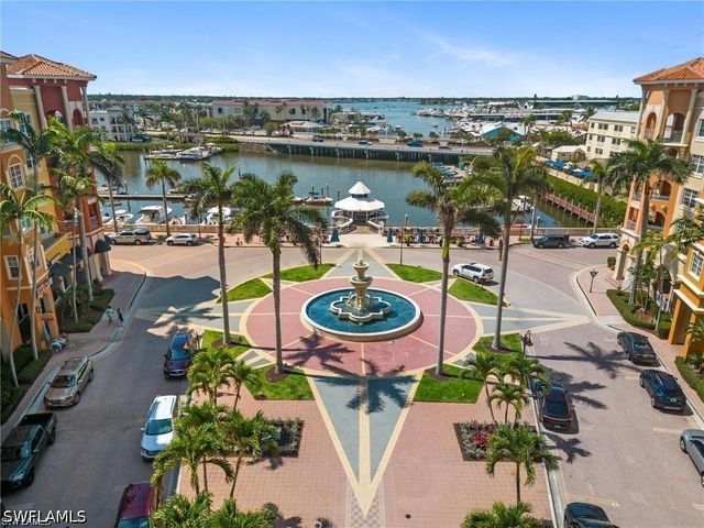 410 Bayfront PL 2407, Naples, FL 34102