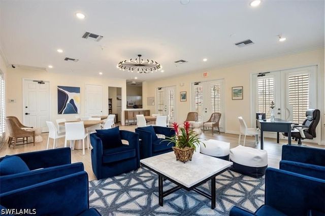 410 Bayfront PL 2407, Naples, FL 34102