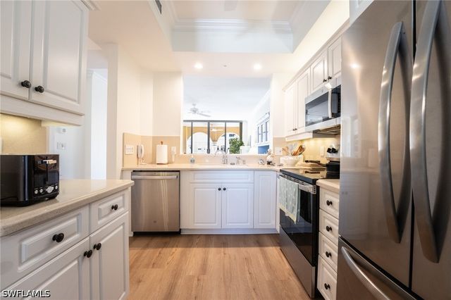 410 Bayfront PL 2407, Naples, FL 34102