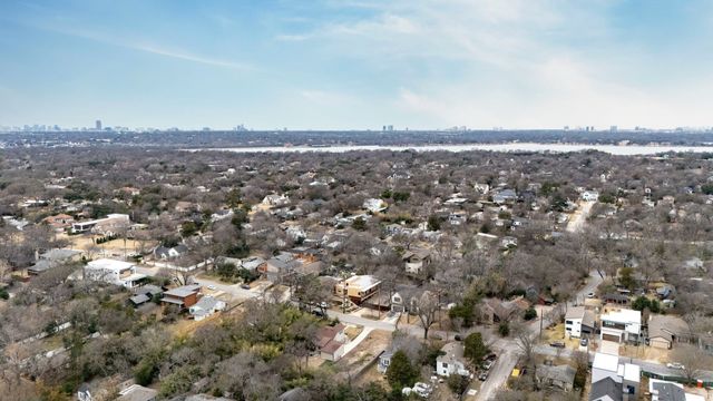 8642 San Leandro Drive, Dallas, TX 75218