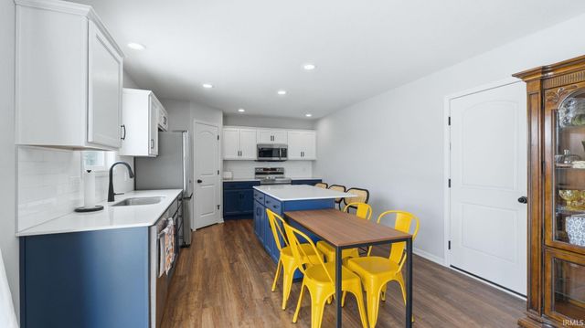 375 Zebulon Cove, Fort Wayne, IN 46818