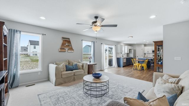 375 Zebulon Cove, Fort Wayne, IN 46818