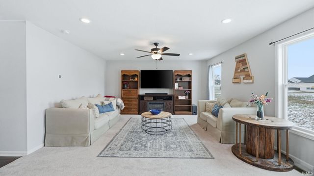 375 Zebulon Cove, Fort Wayne, IN 46818