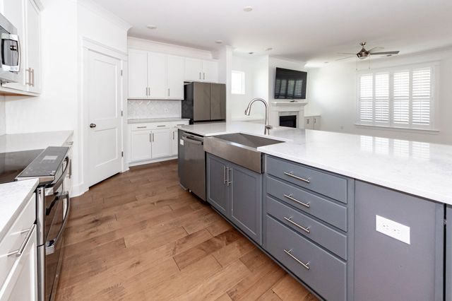 111 Hewitt Street, Summerville, SC 29486