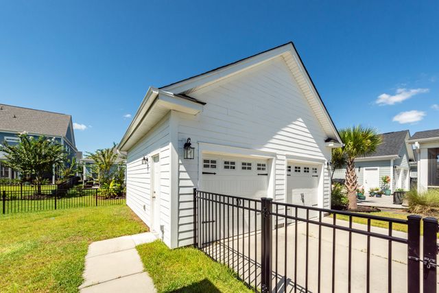 111 Hewitt Street, Summerville, SC 29486