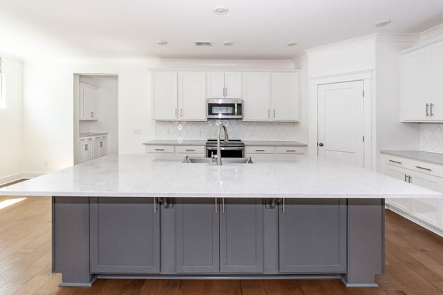 111 Hewitt Street, Summerville, SC 29486