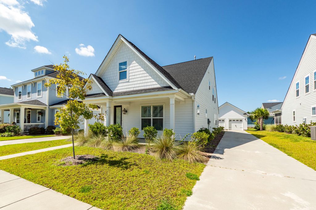111 Hewitt Street, Summerville, SC 29486
