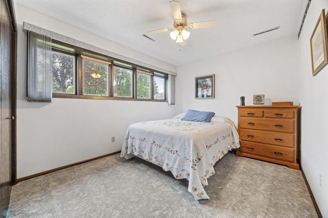 611 4th Street NE, Dilworth, MN 56529