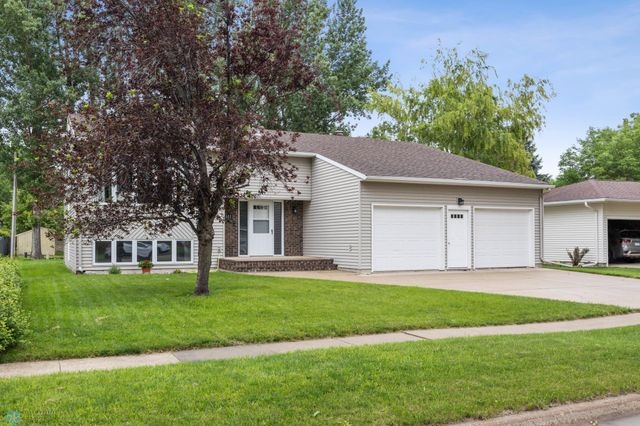 611 4th Street NE, Dilworth, MN 56529