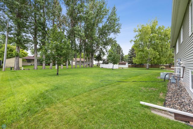 611 4th Street NE, Dilworth, MN 56529