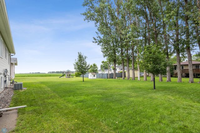 611 4th Street NE, Dilworth, MN 56529