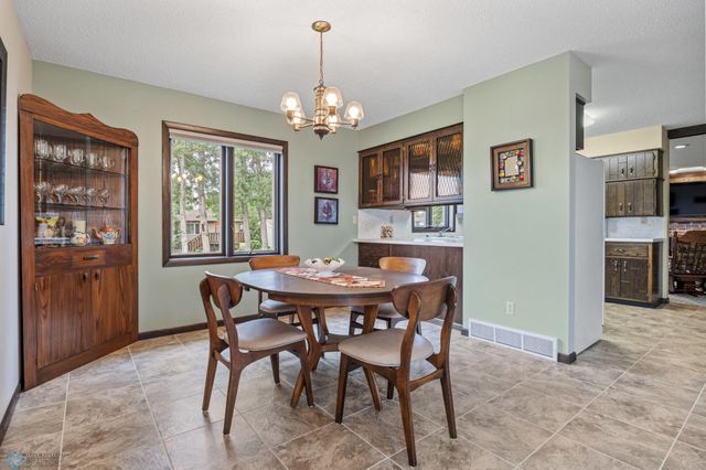 611 4th Street NE, Dilworth, MN 56529