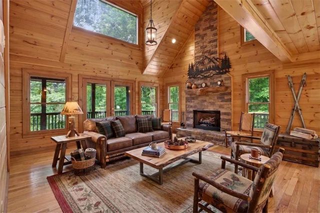 648 Stuart Mountain Road, Mineral Bluff, GA 30559