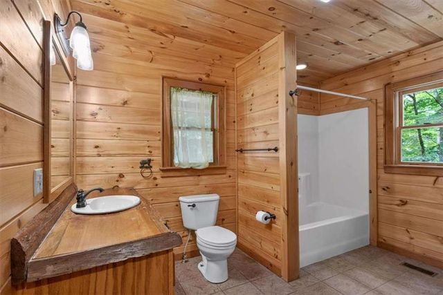 648 Stuart Mountain Road, Mineral Bluff, GA 30559