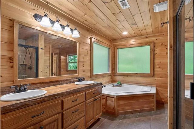 648 Stuart Mountain Road, Mineral Bluff, GA 30559