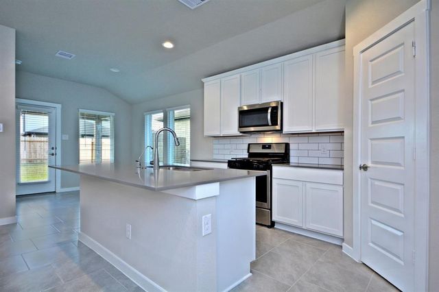 7703 Rainham Valley Lane, Richmond, TX 77407