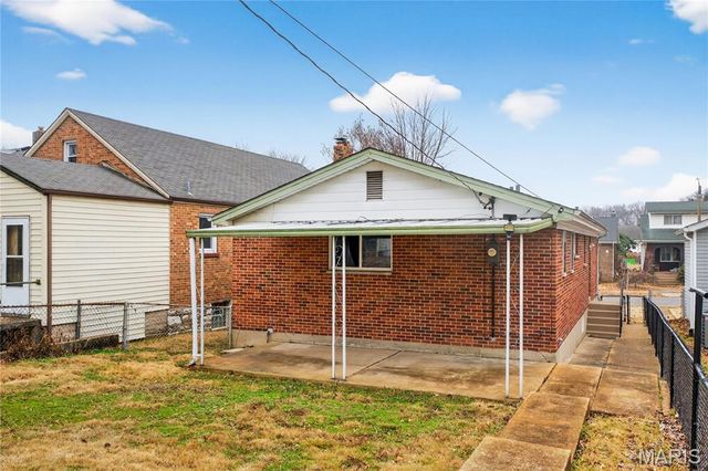 6919 Marquette Avenue, St Louis, MO 63139