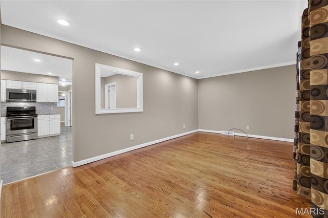 6919 Marquette Avenue, St Louis, MO 63139