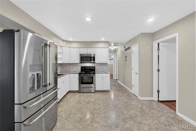 6919 Marquette Avenue, St Louis, MO 63139