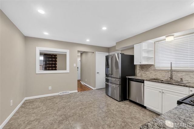 6919 Marquette Avenue, St Louis, MO 63139