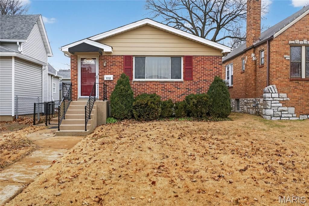 6919 Marquette Avenue, St Louis, MO 63139