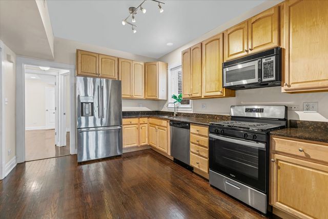 3853 N Spaulding Avenue, Chicago, IL 60618