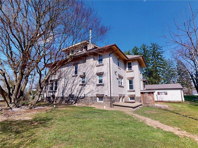4100 Loring St, Twp Of But Sw, PA 16001