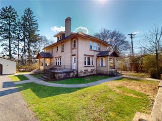 4100 Loring St, Twp Of But Sw, PA 16001