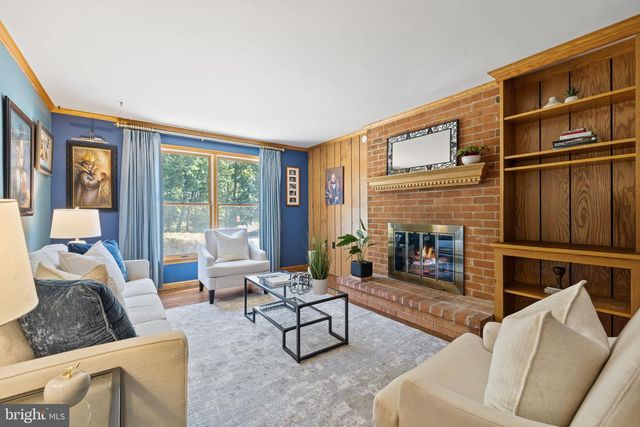 6116 KINGS COLOR DR, Fairfax, VA 22030