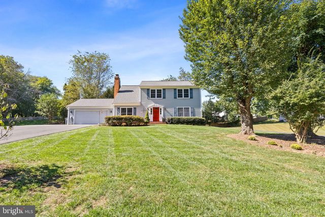 6116 KINGS COLOR DR, Fairfax, VA 22030