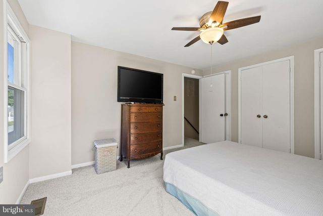 6116 KINGS COLOR DR, Fairfax, VA 22030