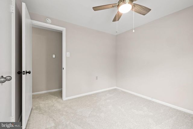 6116 KINGS COLOR DR, Fairfax, VA 22030