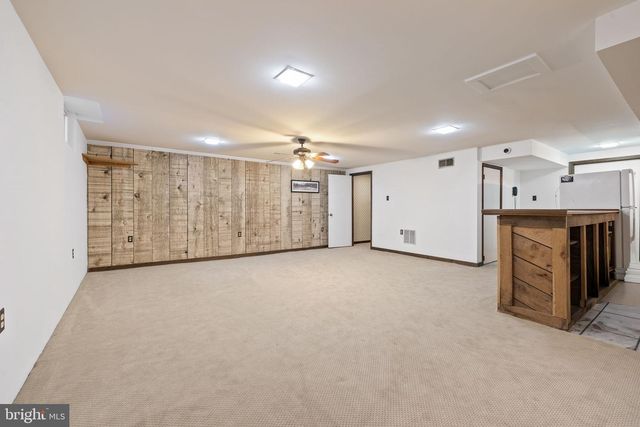 6116 KINGS COLOR DR, Fairfax, VA 22030