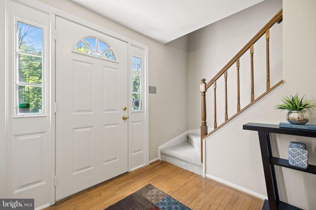 6116 KINGS COLOR DR, Fairfax, VA 22030