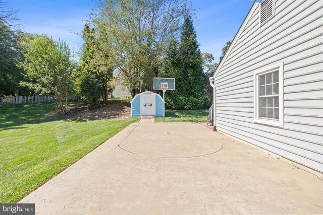 6116 KINGS COLOR DR, Fairfax, VA 22030