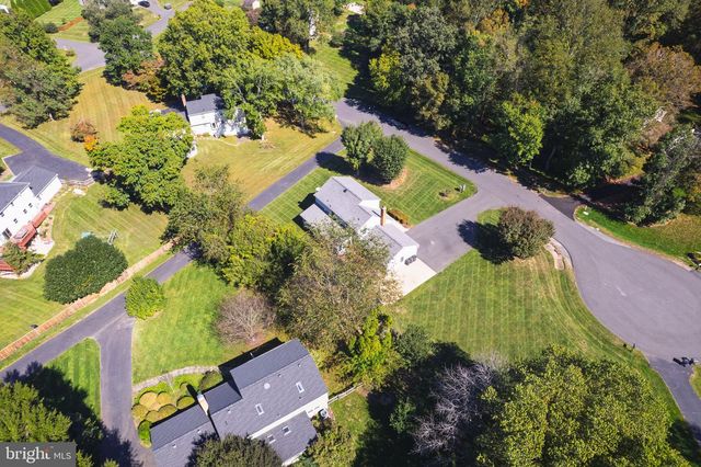 6116 KINGS COLOR DR, Fairfax, VA 22030