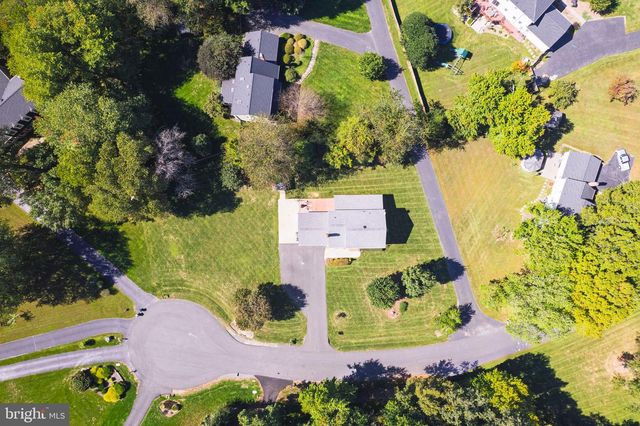 6116 KINGS COLOR DR, Fairfax, VA 22030