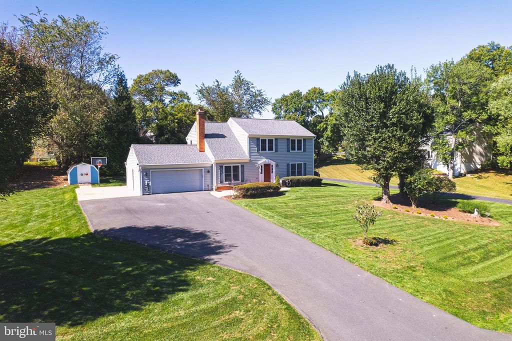 6116 KINGS COLOR DR, Fairfax, VA 22030