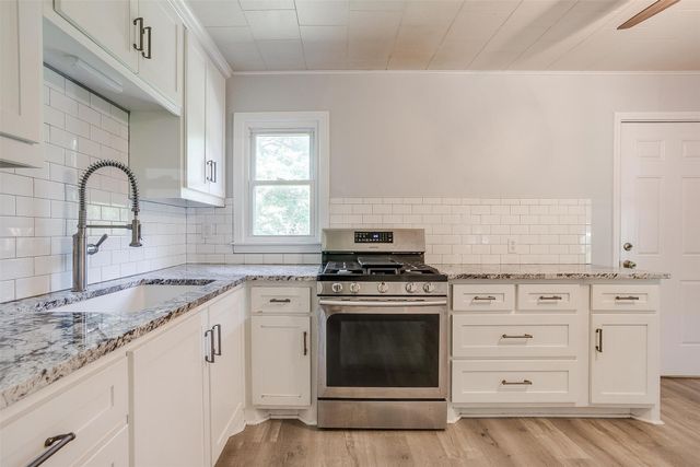 4944 Royal Drive, Fort Worth, TX 76116
