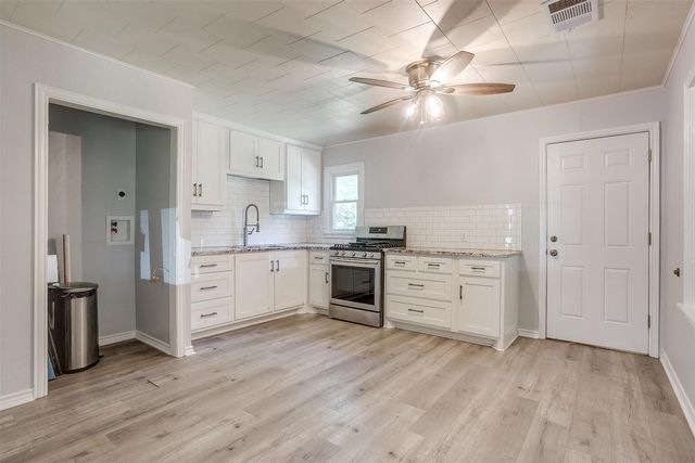 4944 Royal Drive, Fort Worth, TX 76116