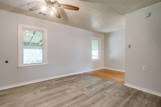 4944 Royal Drive, Fort Worth, TX 76116
