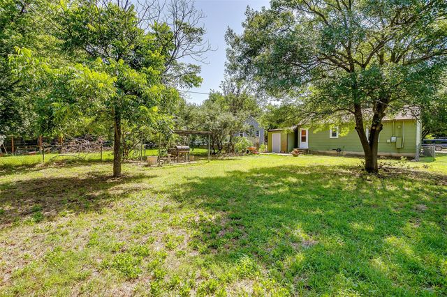 4944 Royal Drive, Fort Worth, TX 76116