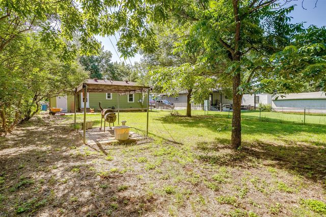 4944 Royal Drive, Fort Worth, TX 76116