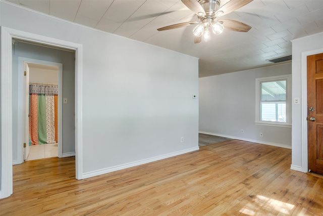 4944 Royal Drive, Fort Worth, TX 76116