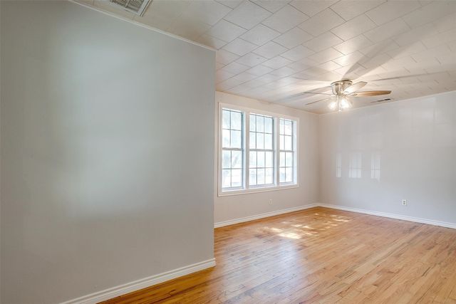 4944 Royal Drive, Fort Worth, TX 76116