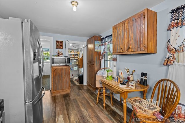 321 E Delaware, Westville, OK 74965