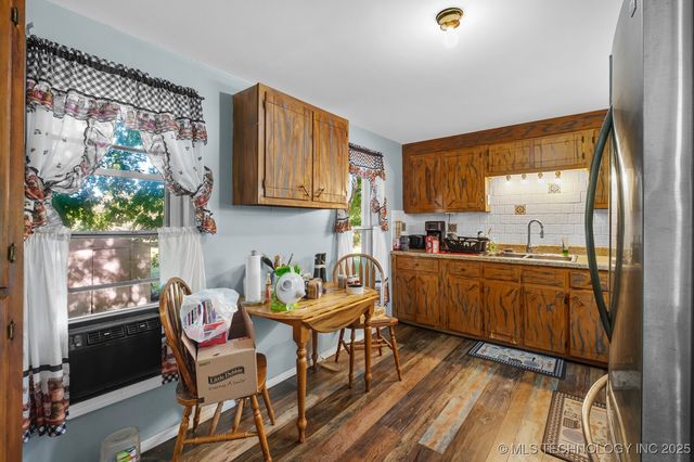 321 E Delaware, Westville, OK 74965