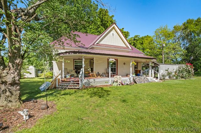 321 E Delaware, Westville, OK 74965